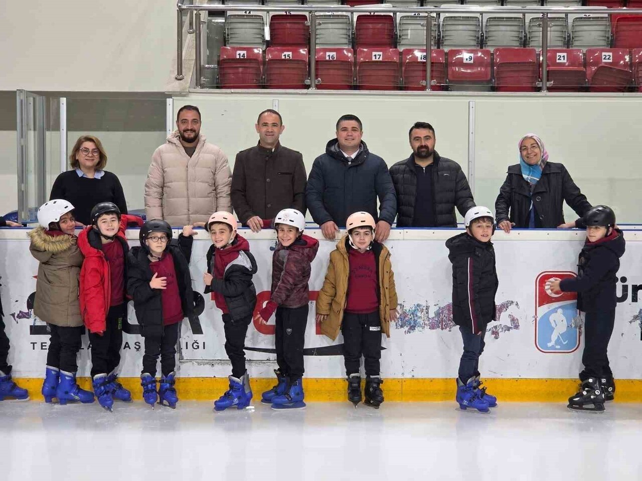 ERZURUM GENÇLİK VE SPOR İL MÜDÜRLÜĞÜ TARAFINDAN YÜRÜTÜLEN “DERS ZİLİ BUZDA ÇALACAK – BUZ HOKEYİ...