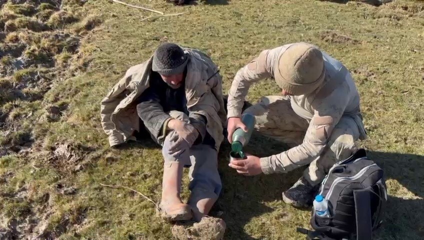 ERZURUM SÜRÜYLE BİRLİKTE KAYBOLAN ÇOBAN SAĞ OLARAK BULUNDU.