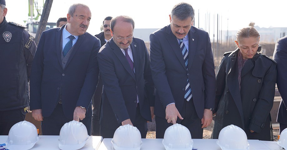 ERZURUM TEKNİK ÜNİVERSİTESİ (ETÜ) SPOR BİLİMLERİ FAKÜLTESİ’NİN YENİ HİZMET BİNASININ TEMEL ATMA...