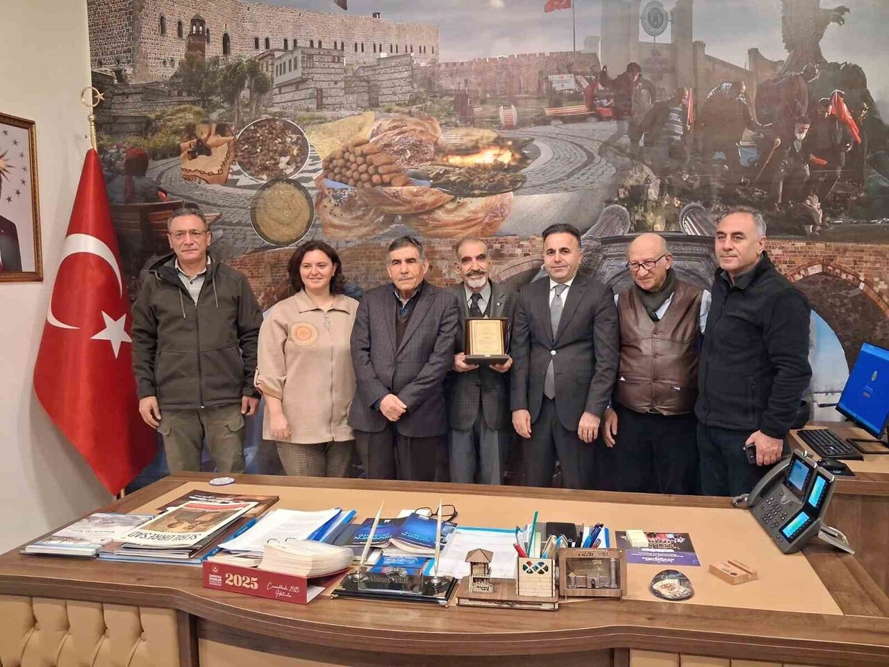 ERZURUM’UN ÖNEMLİ KÜLTÜR SİMALARINDAN, FOLKLOR ARAŞTIRMACISI VE ANTROPOLOG MUHSİN KOÇ, 38 YILLIK...