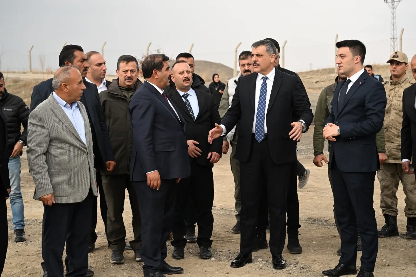 ERZURUM VALİSİ MUSTAFA ÇİFTÇİ, İLÇE ZİYARETLERİ KAPSAMINDA HORASAN’DA BİR DİZİ TEMASLARDA...