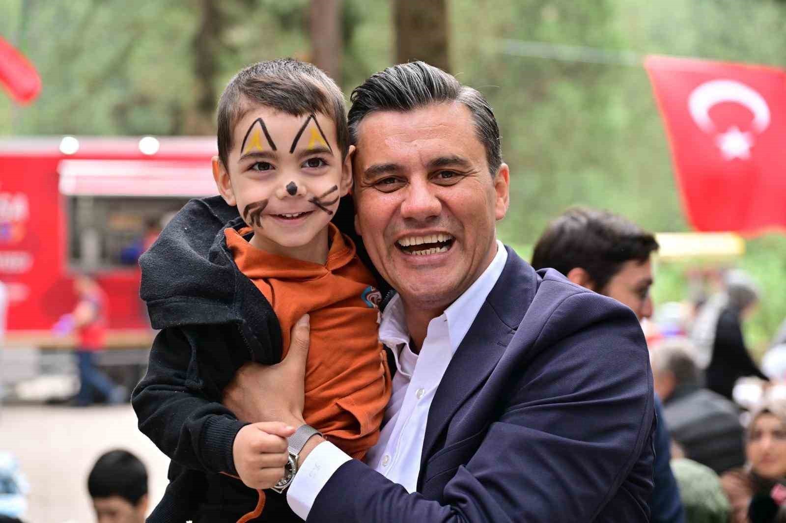 ESKİ MANİSA BÜYÜKŞEHİR BELEDİYE BAŞKANI FERDİ ZEYREK’İN ELEKTRİK AKIMINA KAPILARAK HAYATINI...