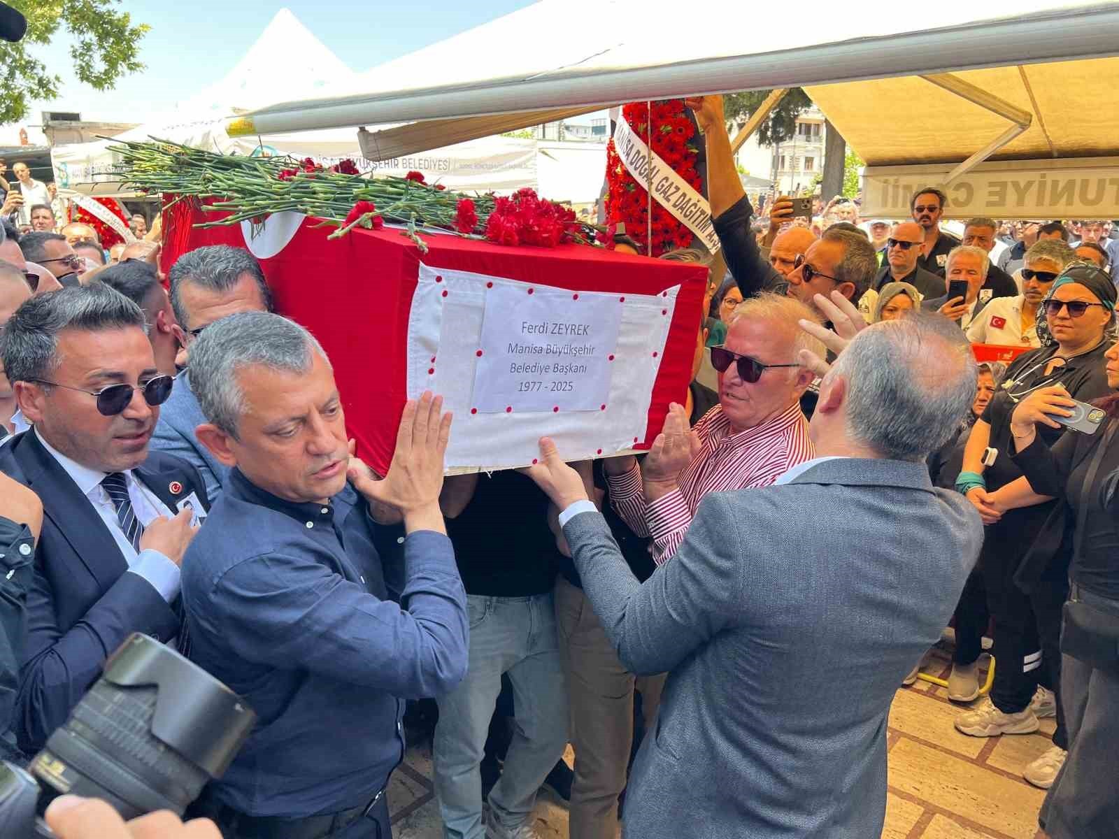 ESKİ MANİSA BÜYÜKŞEHİR BELEDİYE BAŞKANI FERDİ ZEYREK’İN ELEKTRİK AKIMINA KAPILARAK HAYATINI...