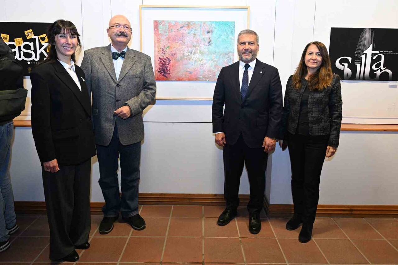 ESKİŞEHİR'DE BULUNAN ANADOLU ÜNİVERSİTESİ'NDE YUNUS EMRE SERGİSİ'NİN AÇILIŞ PROGRAMI...