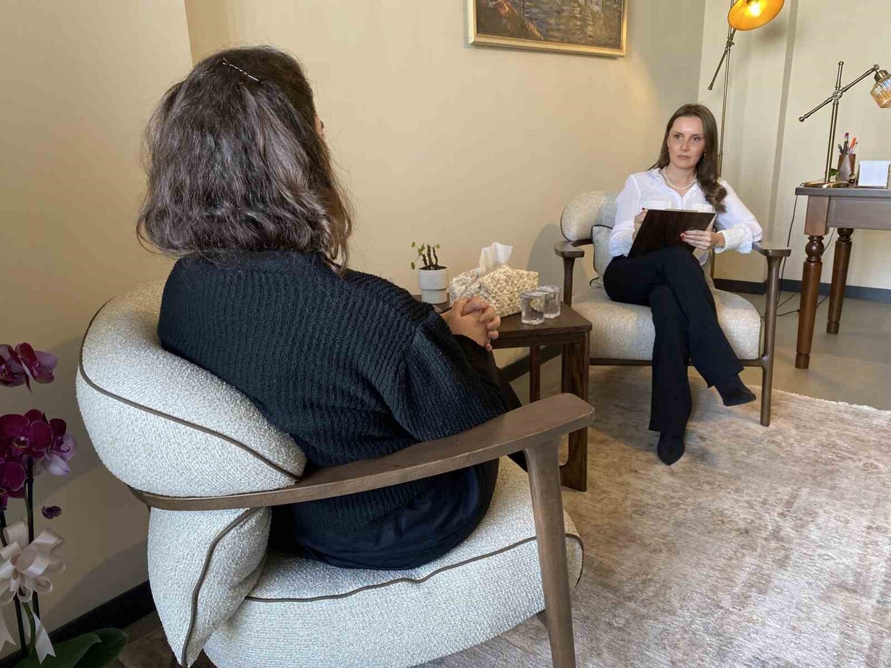 ESKİŞEHİR'DE BULUNAN PSİKOLOG DENİZ YETKİNOĞLU GÜLTEKİN, "ARAŞTIRMALAR, DİJİTALLEŞEN DÜNYADA...