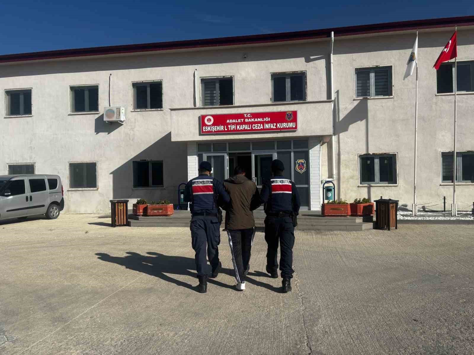 ESKİŞEHİR'DE MEYDANA GELEN 13 ADET KUZUNUN ÇALINDIĞI OLAYIN ŞÜPHELİLERİ JANDARMA EKİPLERİ...