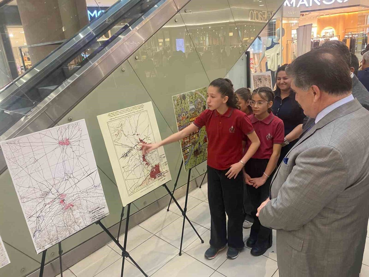 ESKİŞEHİR'DE MURAT ATILGAN ORTAOKULU ÖĞRENCİLERİNİN YAPTIĞI TÜRKİYE BİLİMSEL VE TEKNOLOJİK...