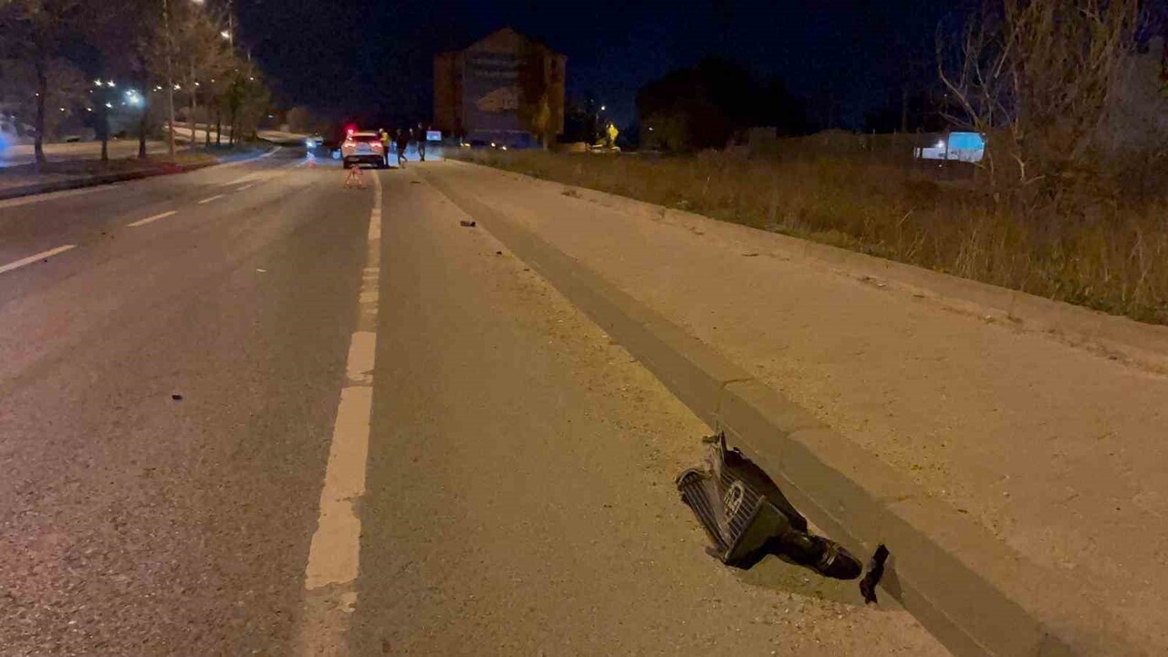 ESKİŞEHİR’DE SÜRÜCÜSÜNÜN DİREKSİYON HÂKİMİYETİNİ KAYBETTİĞİ ARAÇ TAKLALAR ATARKEN, HURDAYA DÖNEN...