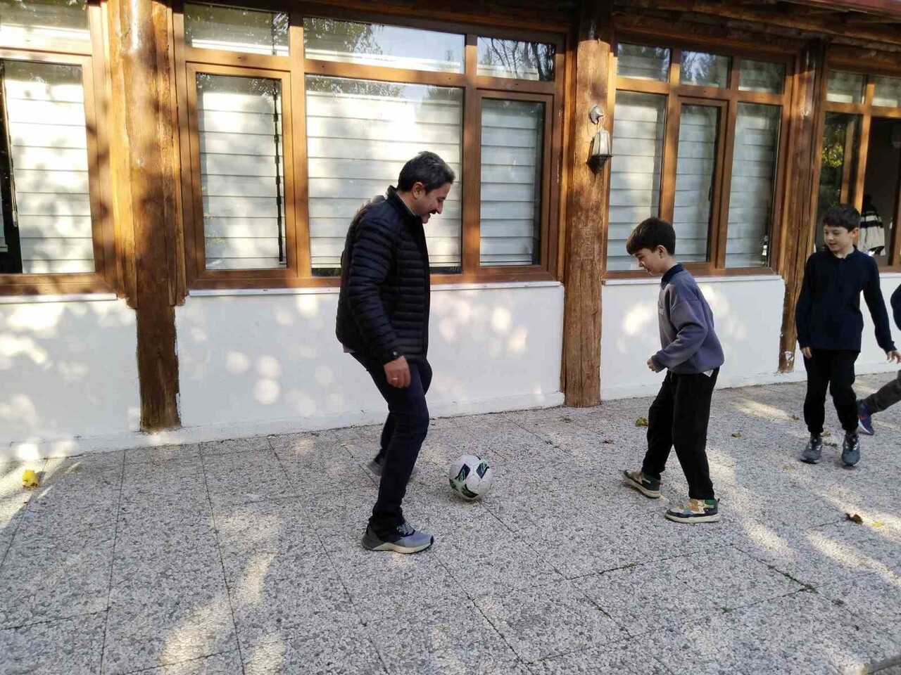 ESKİŞEHİR GENÇLİK VE SPOR İL MÜDÜRÜ HASAN KALIN, MİHALGAZİ GENÇLİK MERKEZİ'NDE YÜRÜTÜLEN GENÇLİK...