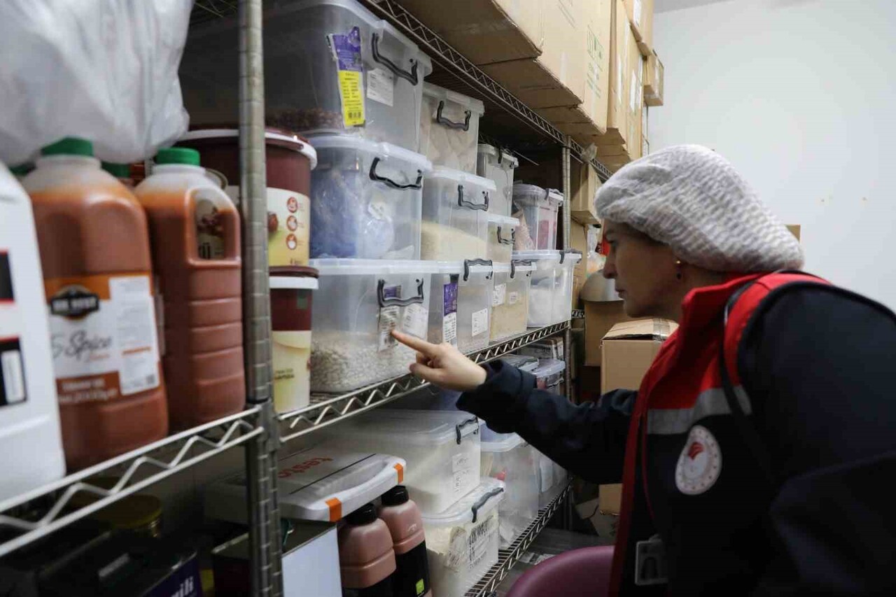 ESKİŞEHİR İL TARIM VE ORMAN MÜDÜRLÜĞÜ GIDA KONTROL GÖREVLİLERİ TARAFINDAN GERÇEKLEŞTİRİLEN...