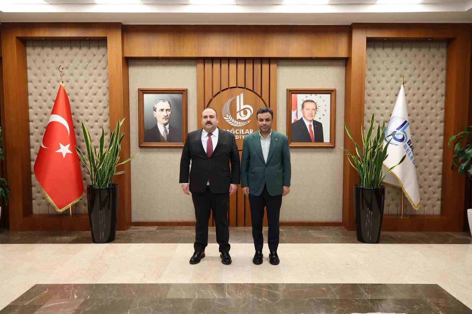 ESKİŞEHİR İNÖNÜ BELEDİYE BAŞKANI SERHAT HAMAMCI, İSTANBUL BAĞCILAR BELEDİYE BAŞKANI YASİN YILDIZ'A...