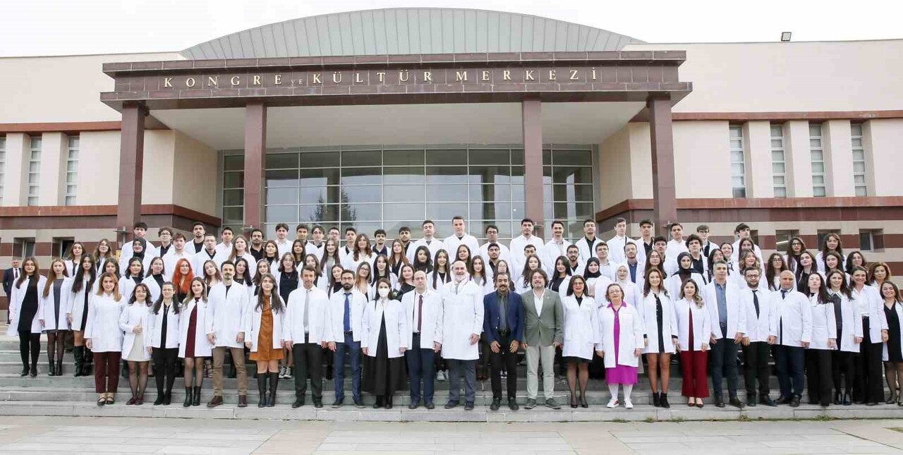 ESOGÜ DİŞ BEYAZ ÖNLÜK GENEL.