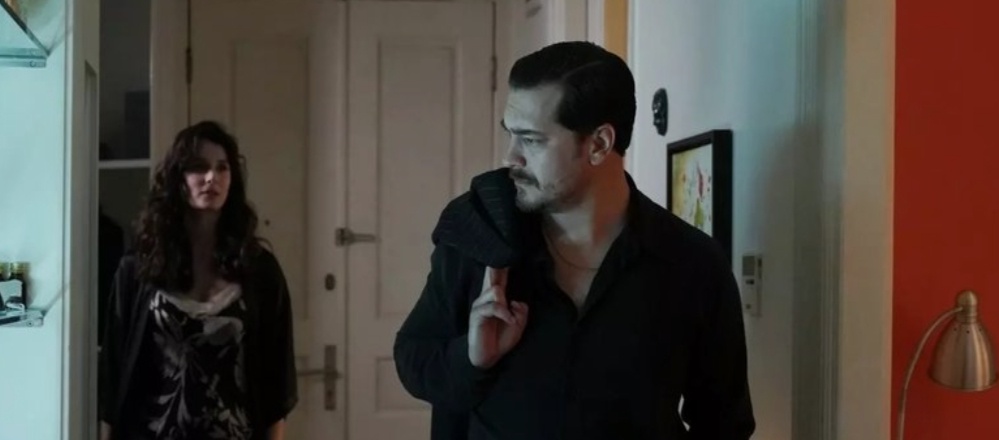 Eşref Rüya 24. Bölüm Fragmanı: Eşref'in Muhbir Şüphesi ve Nisan'ın Performansı