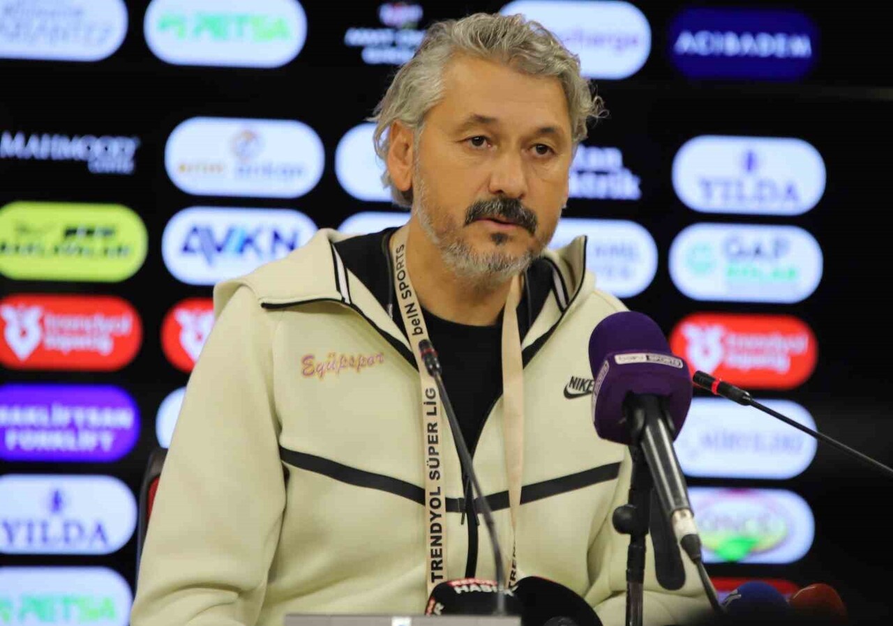 EYÜPSPOR YARDIMCI ANTRENÖRÜ ATİLA GERİN, 2-1 KAZANDIKLARI GAZİANTEP FUTBOL KULÜBÜ MAÇININ...