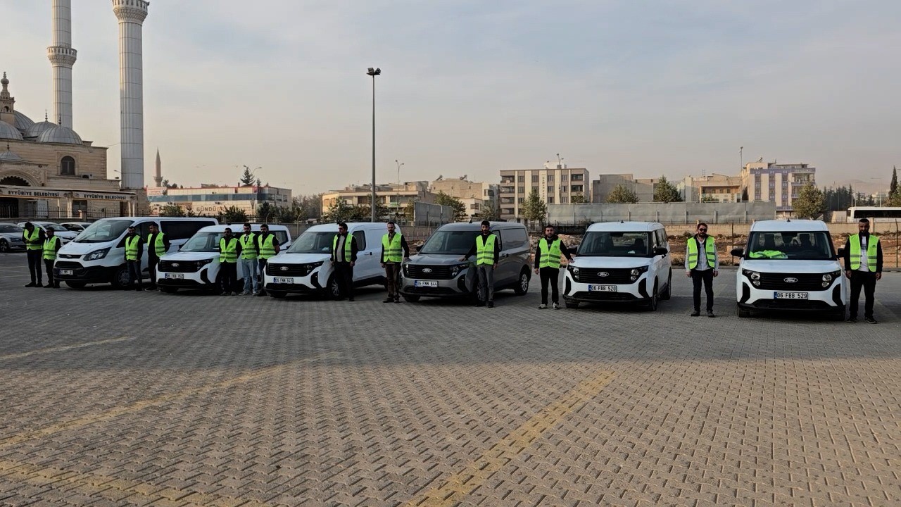 EYYÜBİYE’DE GÜNLÜK 3 BİN KİŞİYE SICAK YEMEK ULAŞTIRILIYOR