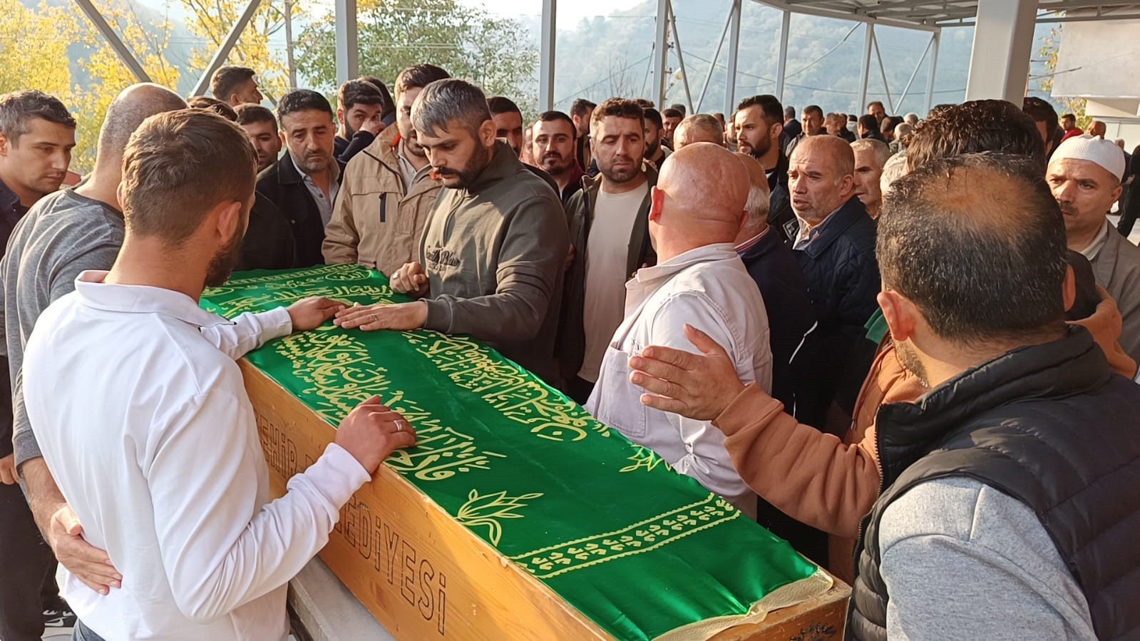 FATSA İLÇESİNDE TAŞ OCAĞINDA MEYDANA GELEN GÖÇÜKTE ENKAZ ALTINDA KALARAK HAYATINI KAYBEDEN İŞ...