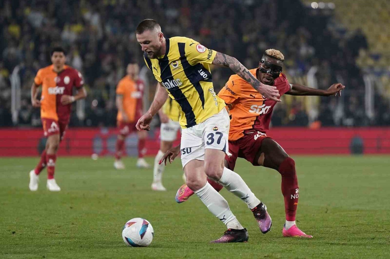 FENERBAHÇE İLE GALATASARAY YARIN OYNANACAK DERBİYLE 404. KEZ RAKİP OLACAK.