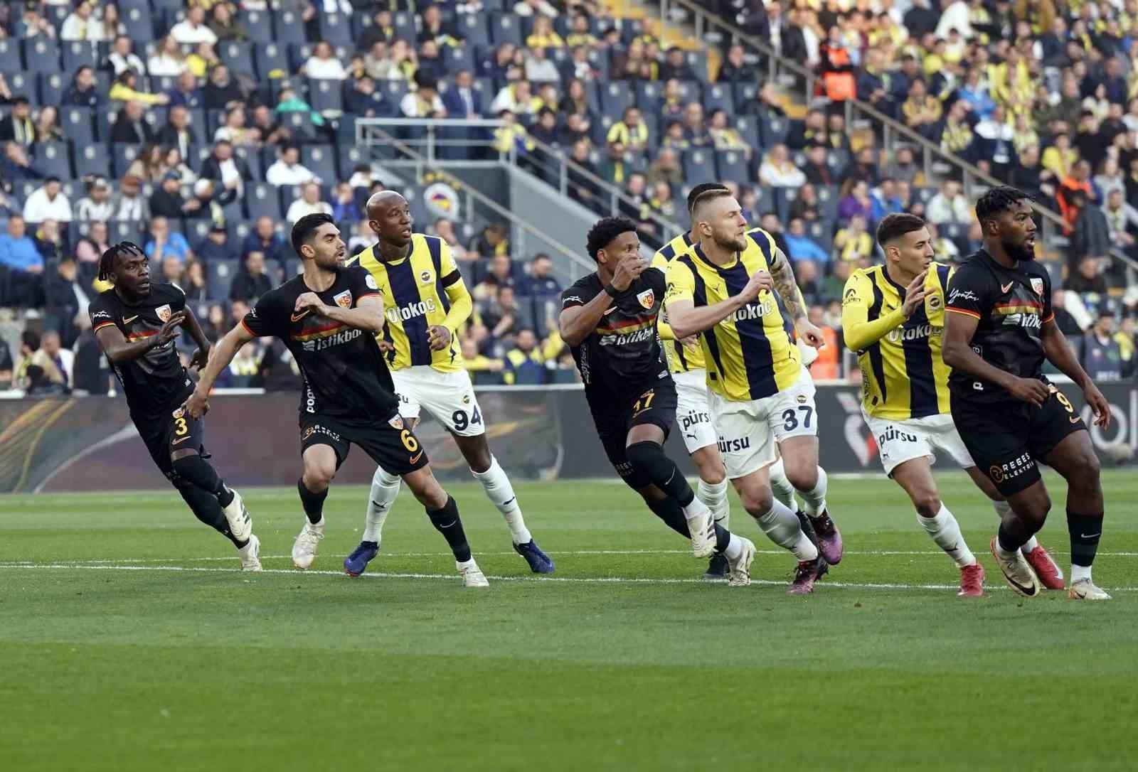 FENERBAHÇE, TRENDYOL SÜPER LİG'DE YARIN EVİNDE OYNAYACAĞI KAYSERİSPOR İLE LİGDE 49. KEZ RAKİP...