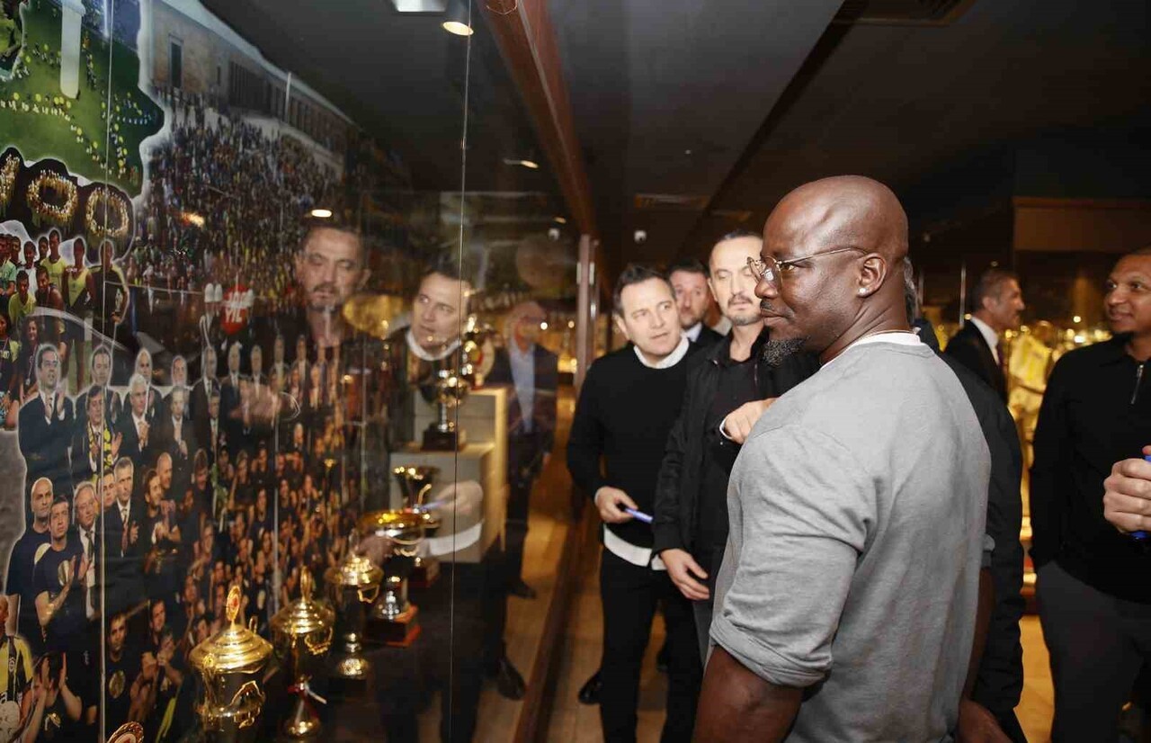 FENERBAHÇE, TRENDYOL SÜPER LİG’İN 14. HAFTASINDA GALATASARAY İLE OYNAYACAĞI DERBİ KARŞILAŞMASI...