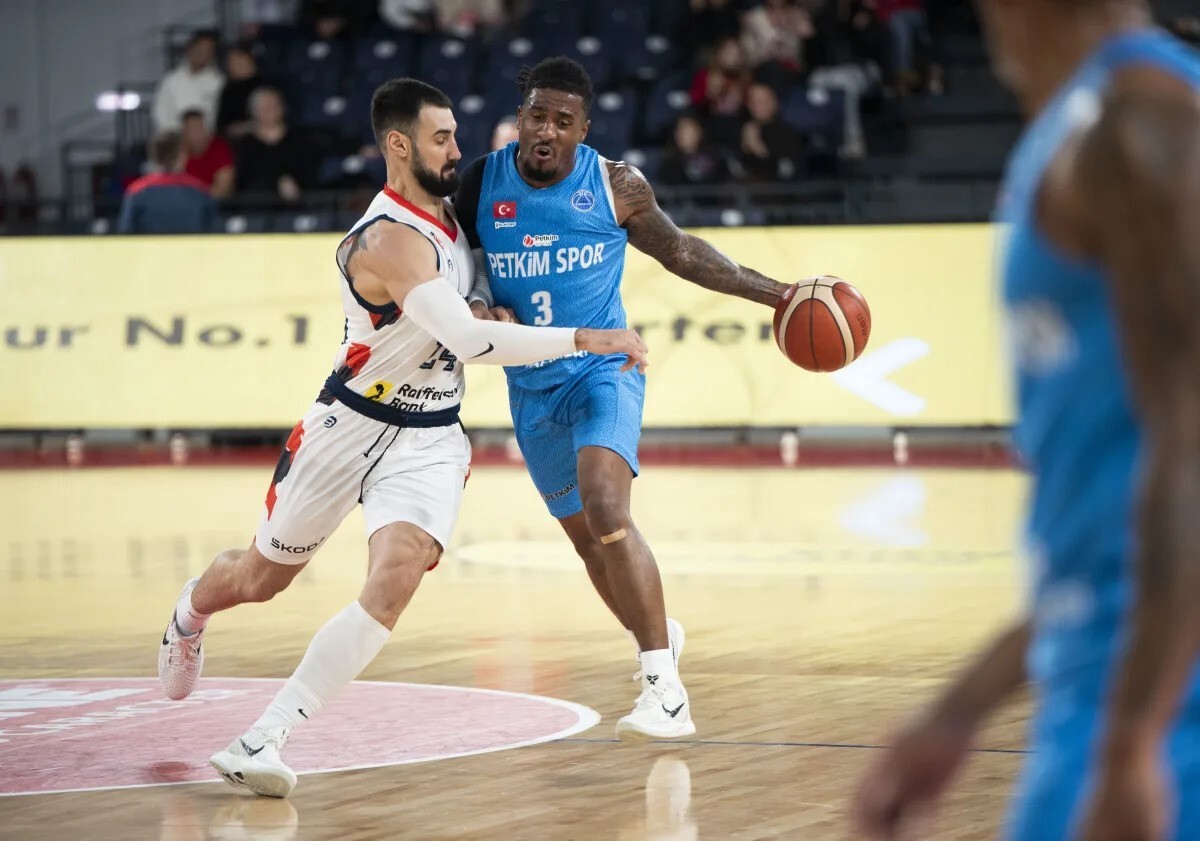 FIBA AVRUPA KUPASI: - CSM ORADEA: 77-ALİAĞA PETKİMSPOR:71