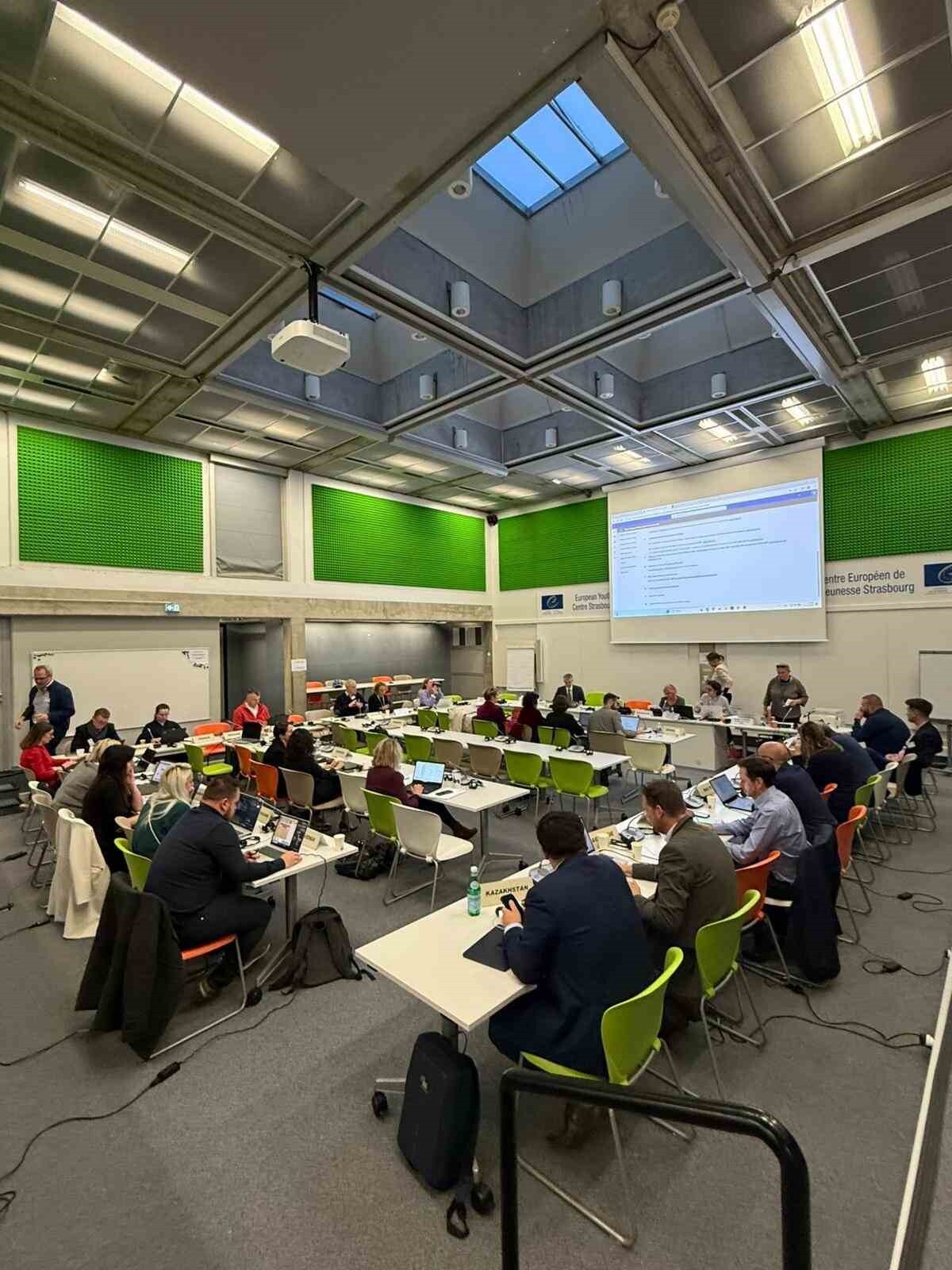 FRANSA’DA GERÇEKLEŞTİRİLEN AVRUPA GENÇLİK YÖNLENDİRME KOMİTESİ GENEL KURULU’NDA YAPILAN...