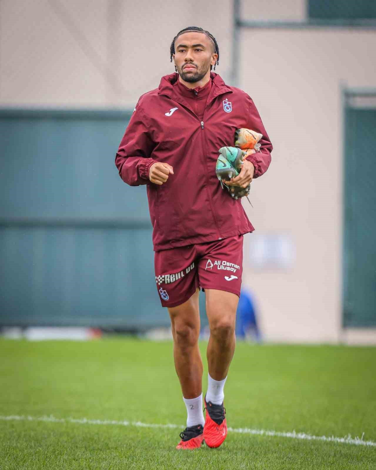 FRANSIZ ORTA SAHA OYUNCUSU TİM JABOL FOLCARELLİ, GERİDE KALAN 12 HAFTALIK BÖLÜMDE TRABZONSPOR’UN...