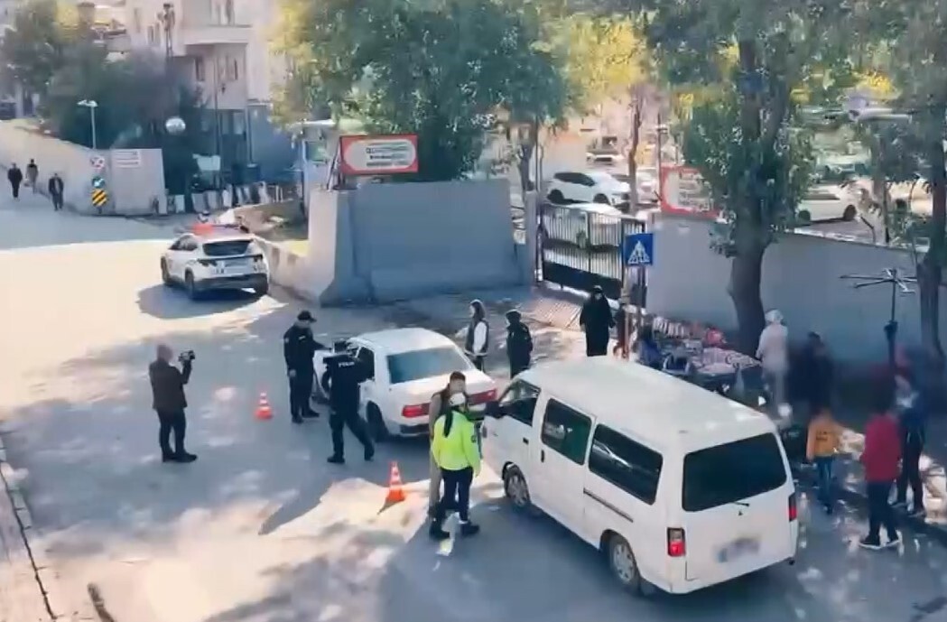 GAZİANTEP'TE OKUL ÇEVRELERİNDE DRON DESTEKLİ HUZUR UYGULAMASI YAPILDI