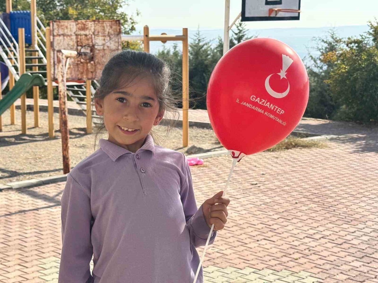 GAZİANTEP İL JANDARMA KOMUTANLIĞI, 20 KASIM "DÜNYA ÇOCUK HAKLARI GÜNÜ" KAPSAMINDA ARABAN İLÇESİNE...