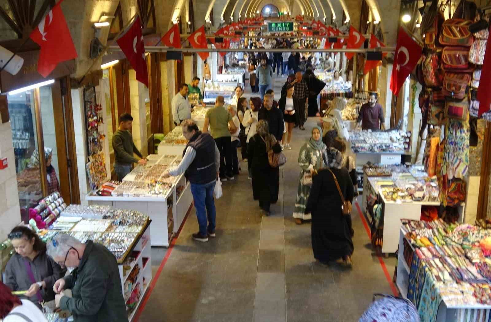 GAZİANTEP’İN TARİHİ MEKANLARINDA ADIM ATACAK YER KALMADI