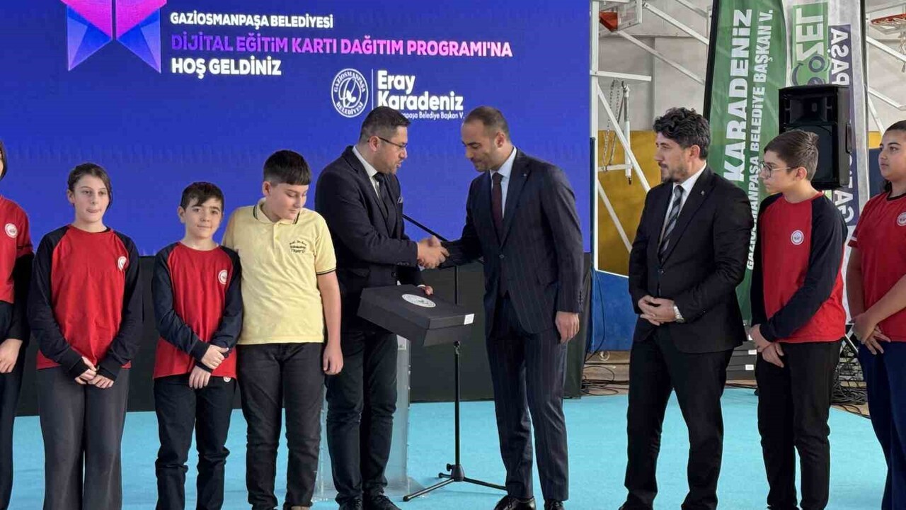 GAZİOSMANPAŞA BELEDİYESİ LGS VE YKS’YE HAZIRLANAN GENÇLERE DESTEK OLMAK İÇİN 4 BİN ÖĞRENCİYE...