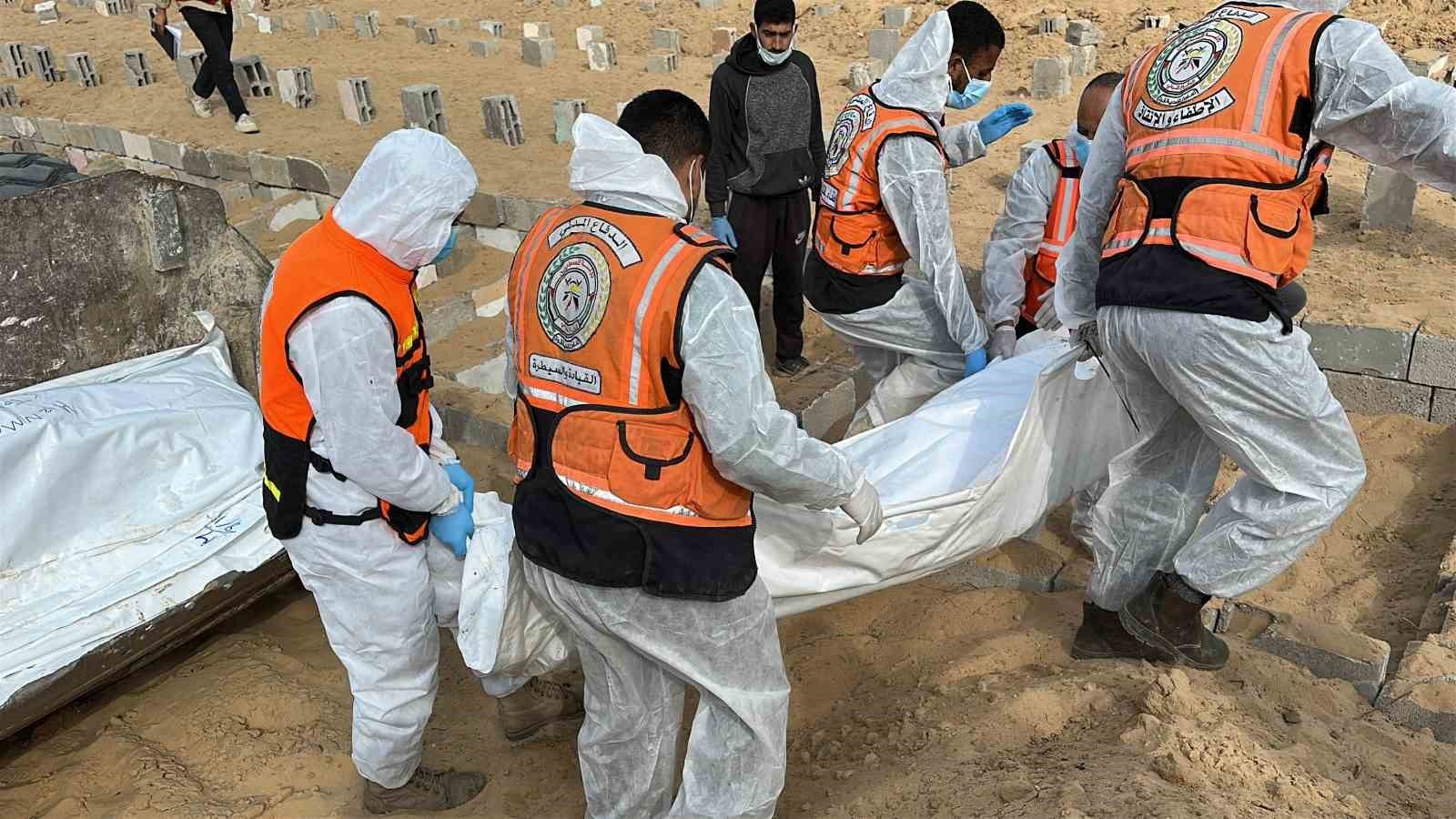 GAZZE (İHA) - GAZZE ŞERİDİ’NDE İSRAİL’DEN TESLİM ALINAN 30 FİLİSTİNLİNİN CENAZESİNİN DAHA...