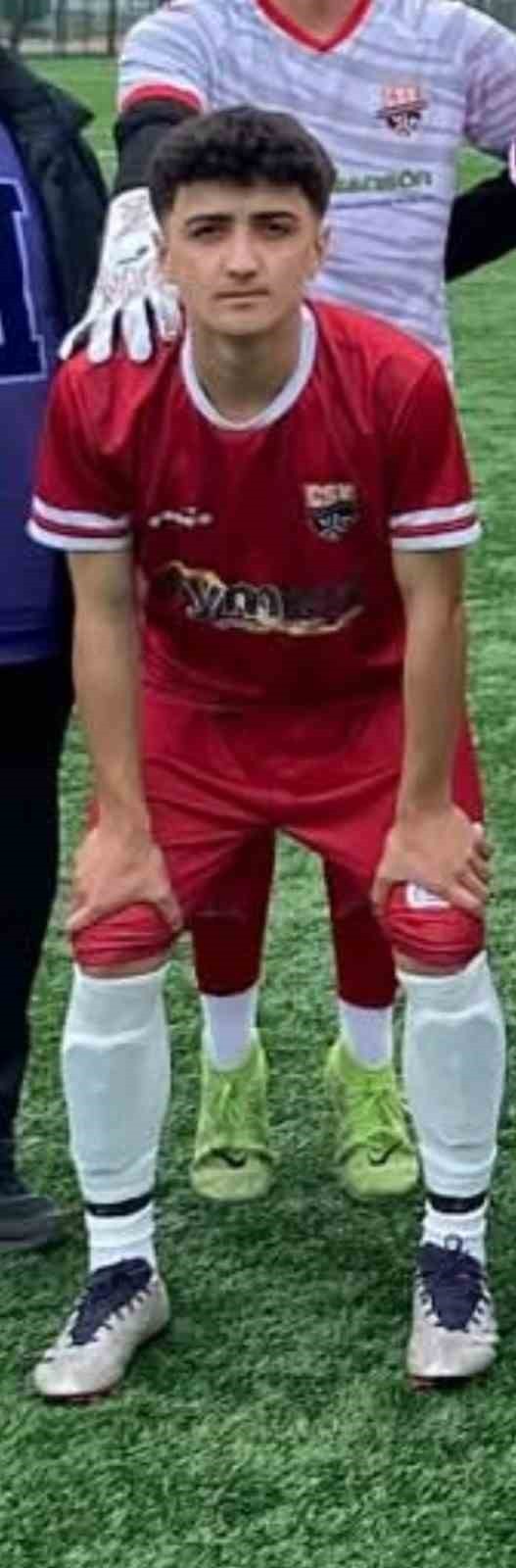 GİRESUN MERKEZ AKSU MAHALLESİ PAZAR CADDESİ ÜZERİNDE MEYDANA GELEN TRAFİK KAZASINDA ÇINARLAR SPOR...