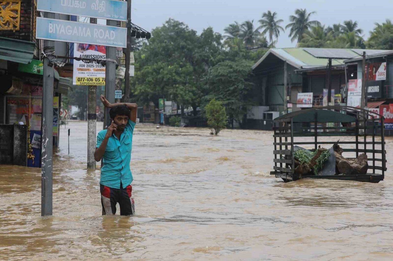 GÜNEY ASYA ÜLKELERİNDE ETKİLİ OLAN ŞİDDETLİ YAĞIŞLARIN YOL AÇTIĞI SEL VE TOPRAK KAYMALARINDA...