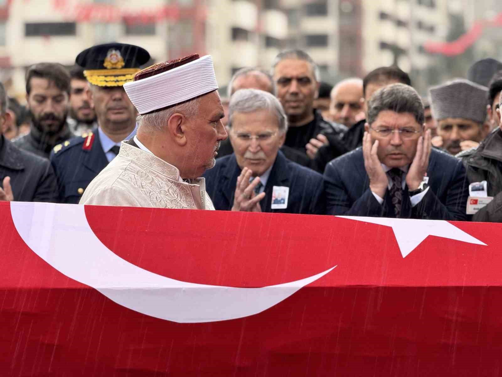 GÜRCİSTAN'DA C-130 TİPİ ASKERİ KARGO UÇAĞININ DÜŞMESİ SONUCU ŞEHİT OLAN KIDEMLİ BAŞÇAVUŞ NURİ...