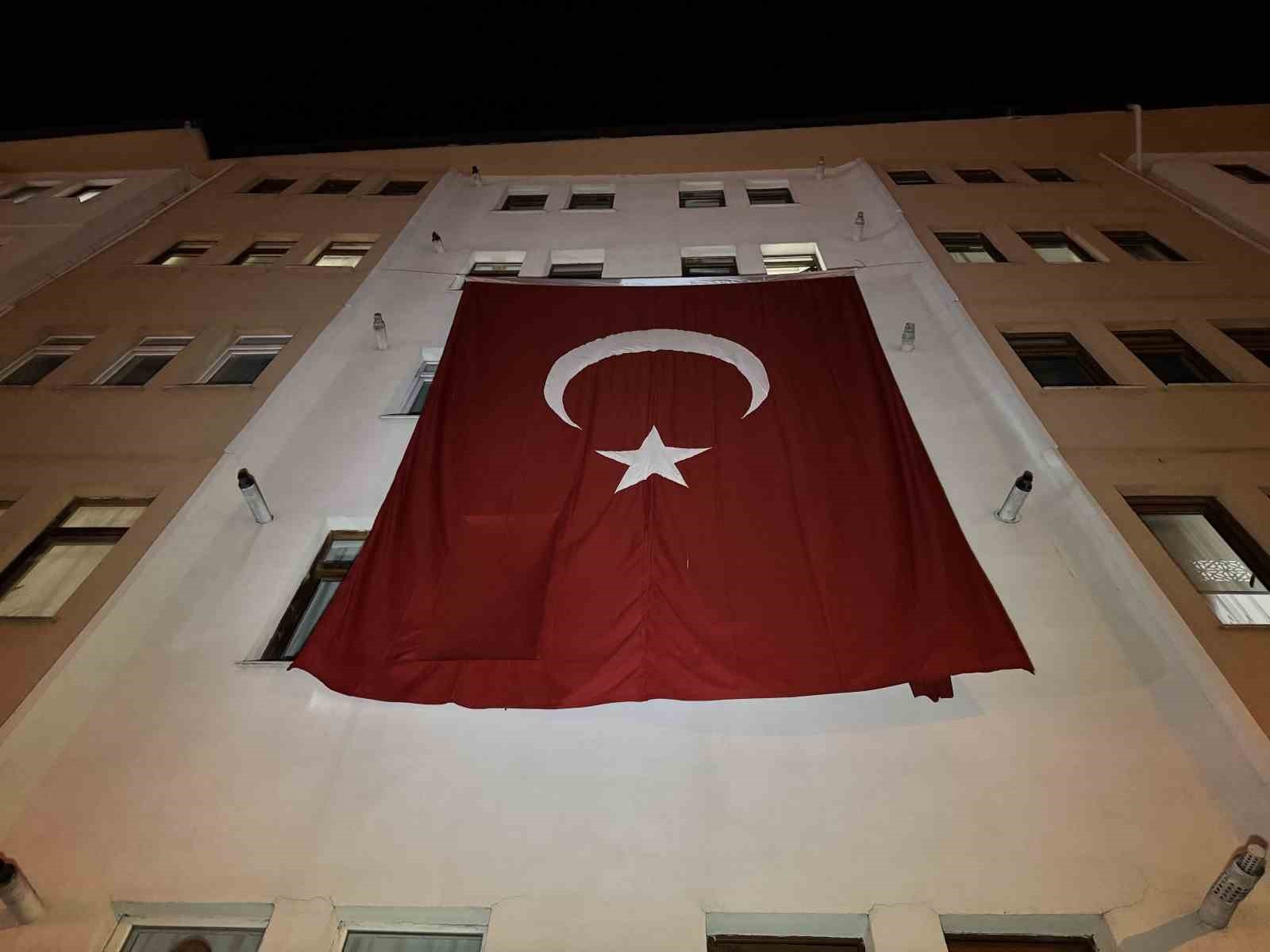 GÜRCİSTAN’DA DÜŞEN C-130 ASKERİ KARGO UÇAĞINDA ŞEHİT OLAN KIDEMLİ BAŞÇAVUŞ NURİ ÖZCAN’IN...