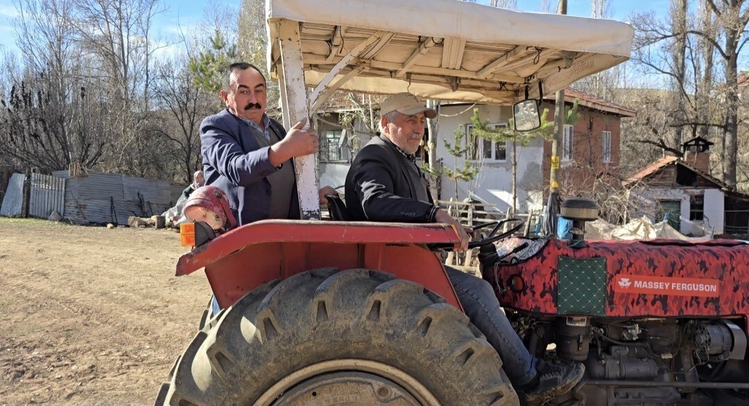 HAYDAR AÇIKEL (SAĞDA) VE BAYRAM AÇIKEL (SOLDA)
