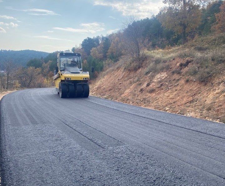 HİSARCIK KAYMAKAMI ATAM;" KÖY YOLLARI VATANDAŞLARIN GÜNLÜK YAŞAMINDA BÜYÜK ÖNEM...