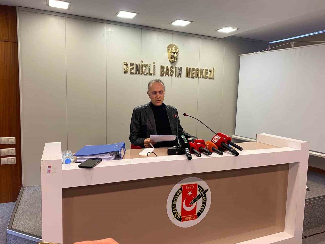 İÇİŞLERİ BAKANLIĞI TARAFINDAN BELEDİYEYİ 31 MİLYON LİRA ZARARA UĞRATTIĞI İDDİASIYLA HAKKINDA...