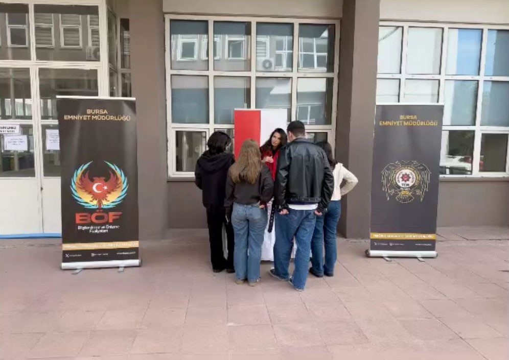 İL EMNİYET MÜDÜRLÜĞÜ TERÖRLE MÜCADELE ŞUBE MÜDÜRLÜĞÜ EKİPLERİ, KENT MERKEZİNDE VE İLÇELERİNDE...