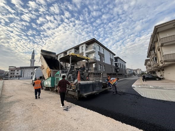İNEGÖL BELEDİYESİ SÜLEYMANİYE VE ERTUĞRULGAZİ MAHALLELERİNDE 3 AYRI BÖLGEDE ASFALT KAPLAMA...