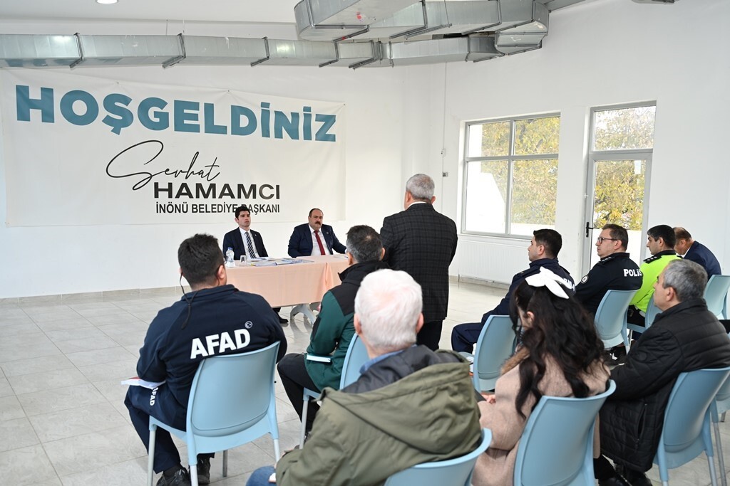 İNÖNÜ' DE YAKLAŞAN KIŞ MEVSİMİ ÖNCESİ İLÇE GENELİNDE ALINACAK ÖNLEMLER MASAYA YATIRILDI. BELEDİYE...