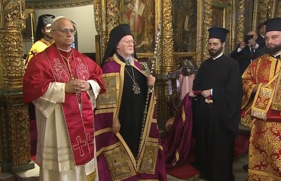 İSTANBUL'DAKİ TEMASLARINI SÜRDÜREN PAPA 14. LEO, FENER RUM PATRİĞİ BARTHOLOMEOS İLE GÖRÜŞMEK ÜZERE...