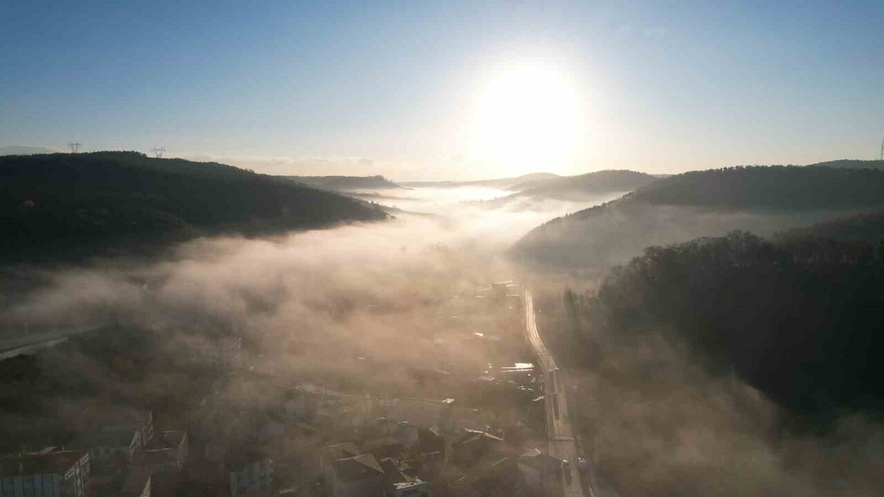 İSTANBUL ARNAVUTKÖY'DE TARİHİ BOĞAZKÖY MAHALLESİ, ADETA KARTPOSTALLIK MANZARAYA BÜRÜNDÜ. BİRÇOK...