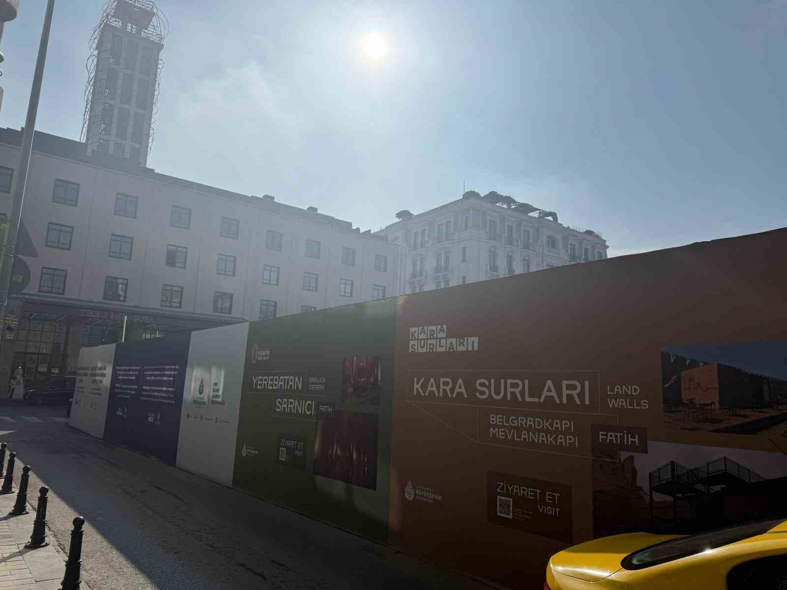 İSTANBUL BÜYÜKŞEHİR BELEDİYESİ TARAFINDAN YENİLEMEK İÇİN YAKLAŞIK 5 YIL ÖNCE YIKILAN KARAKÖY VE...