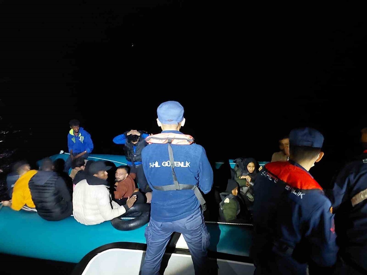 İSTANBUL CUMHURİYET BAŞSAVCILIĞI TARAFINDAN YÜRÜTÜLEN SORUŞTURMA KAPSAMINDA GÖÇMEN KAÇAKÇILIĞI...