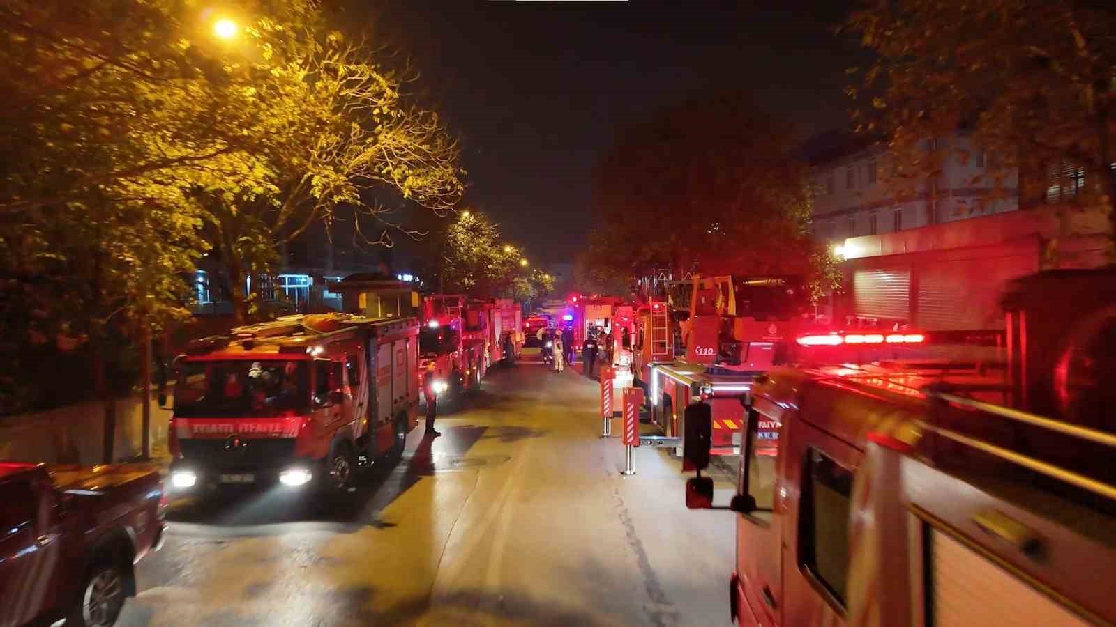 İSTANBUL DUDULLU ORGANİZE SANAYİ BÖLGESİ’NDE BULUNAN 3 KATLI BİR ELEKTRONİK FABRİKASINDA GECE...