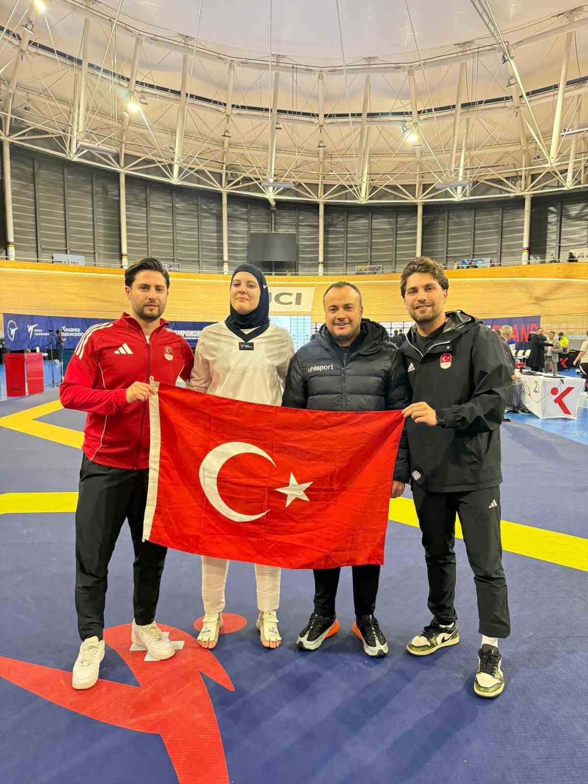 İSVİÇRE’NİN AİGLE KENTİNDE 19-21 KASIM 2025 TARİHLERİ ARASINDA DÜZENLENEN AVRUPA GENÇLER TAEKWONDO...