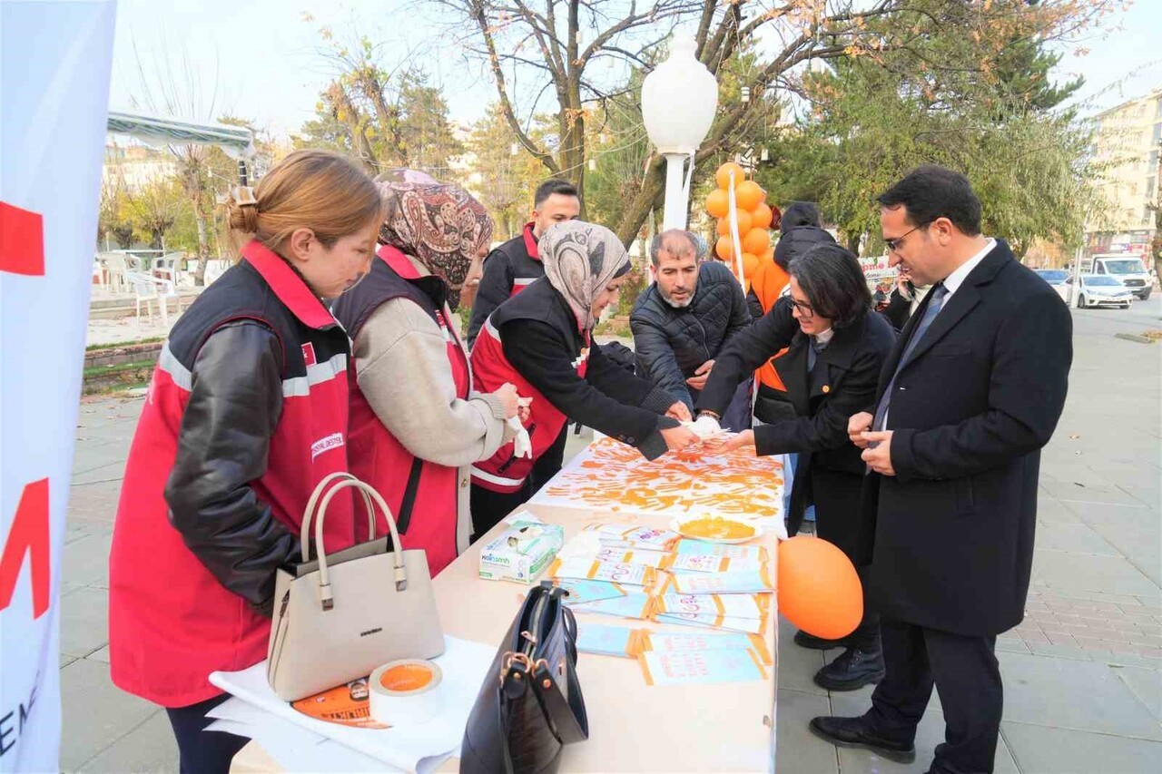 KADINA YÖNELİK ŞİDDETE KARŞI ULUSLARARASI MÜCADELE GÜNÜ KAPSAMINDA MUŞ AİLE VE SOSYAL HİZMETLER İL...