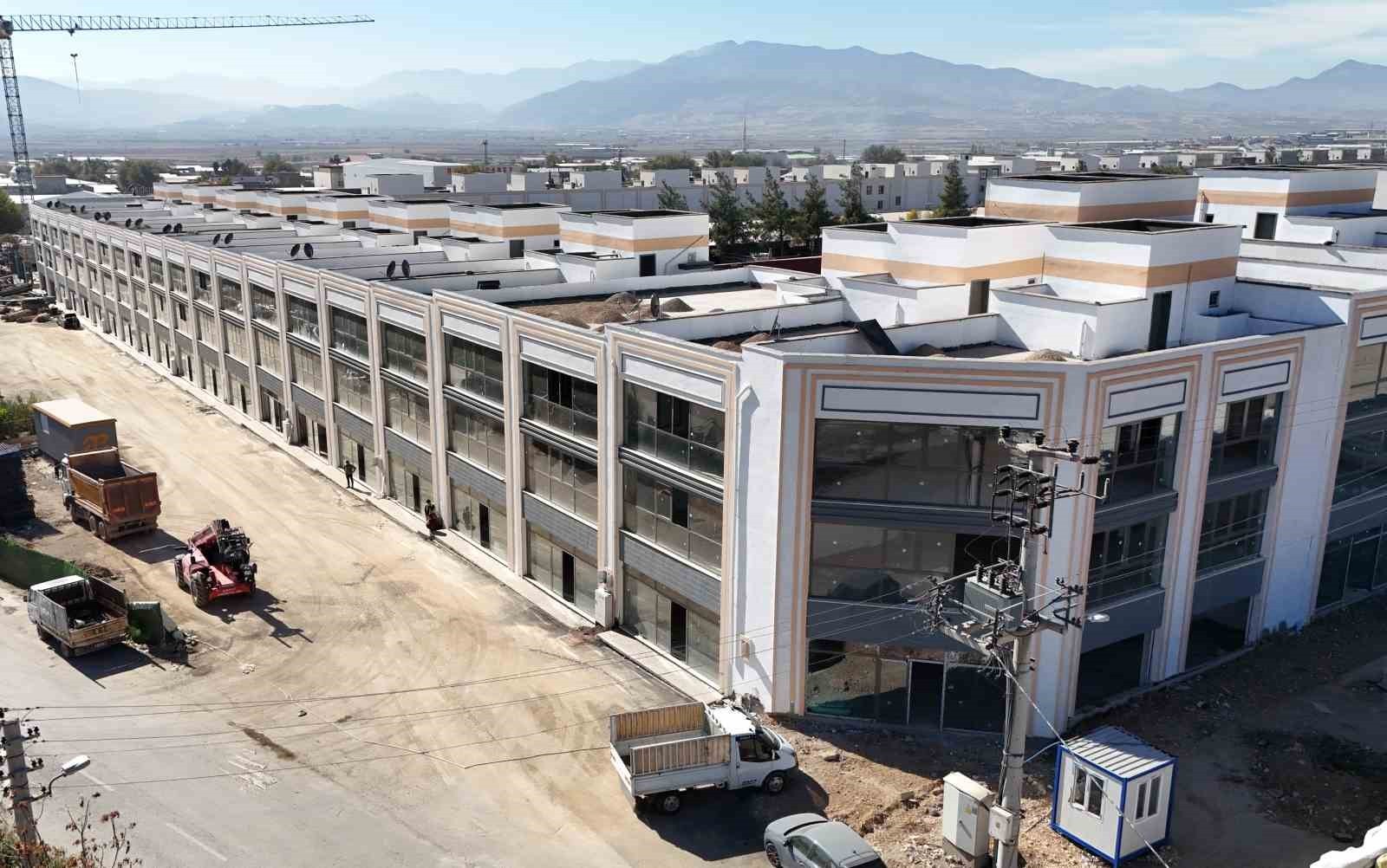 KAHRAMANMARAŞ’TA MEYDANA GELEN 6 ŞUBAT DEPREMLERİNDE BÜYÜK HASAR ALARAK YIKILAN GIDA TOPTANCILAR...