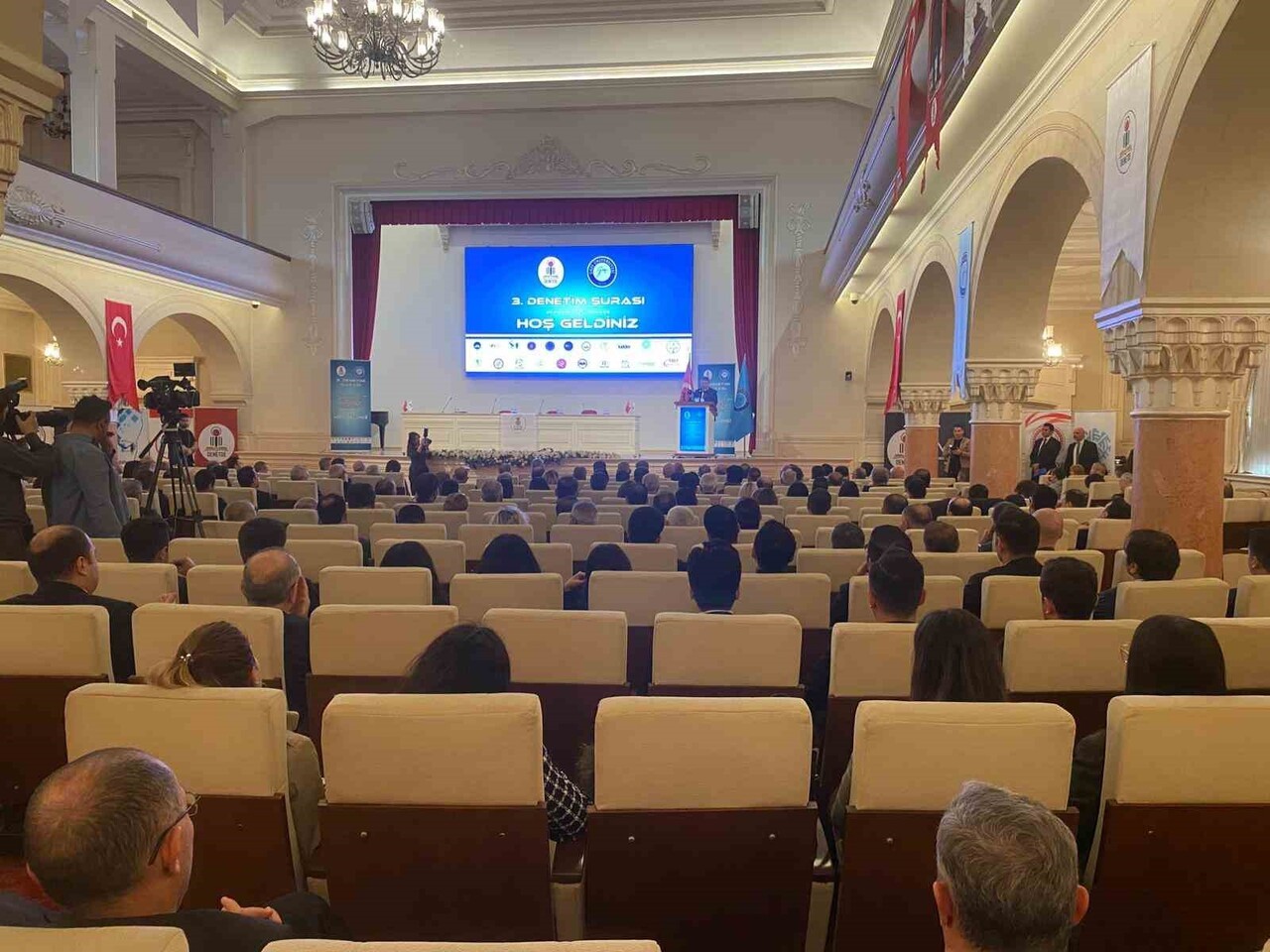 ‘KAMU DENETİMİNDE YENİ YAKLAŞIMLAR: DİJİTAL DÖNÜŞÜM, YAPAY ZEKA VE SÜRDÜRÜLEBİLİRLİK' BAŞLIKLI 3....